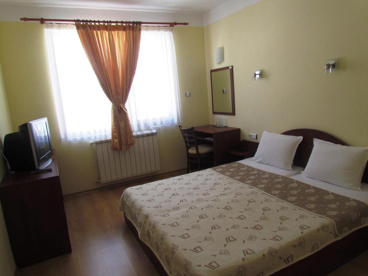 Boryka Family Hotel Asikoria Exterior photo