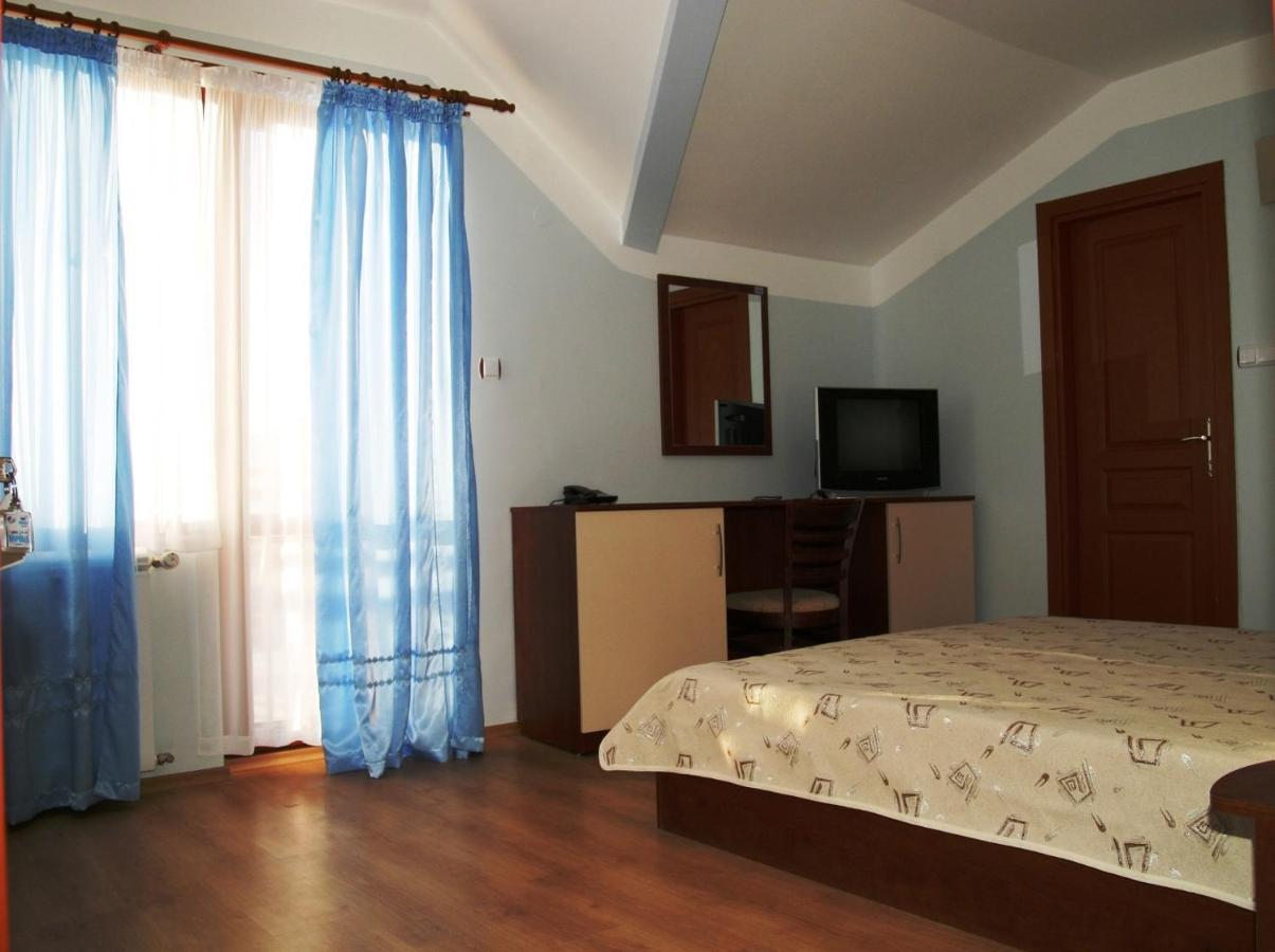 Boryka Family Hotel Asikoria Exterior photo